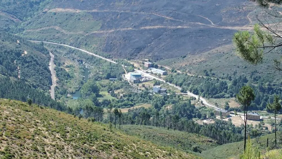 Camiño de Inverno visto desde alto de Vila